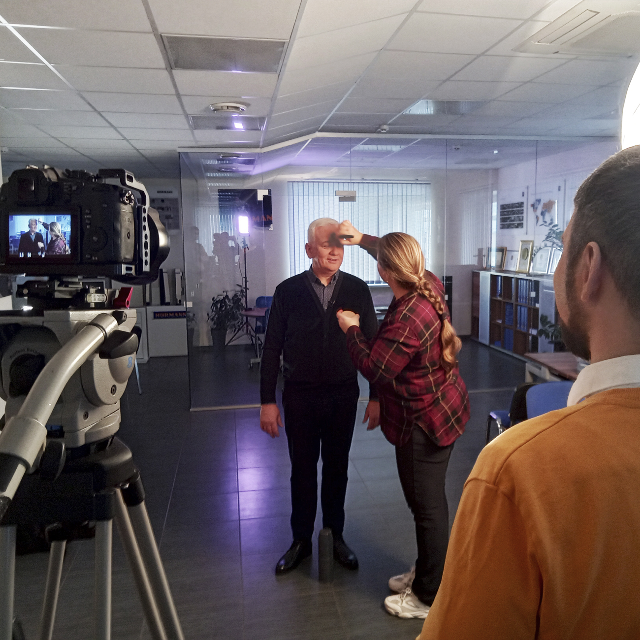 Подготовка героя ролика к съемке промо-видео Hörmann